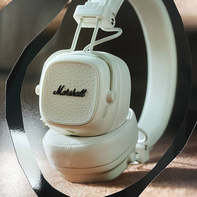Marshall Major V On-Ear Wireless Bluetooth Headphones (Cream)