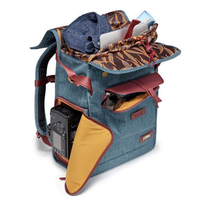National Geographic Australia camera and laptop backpack for DSLR