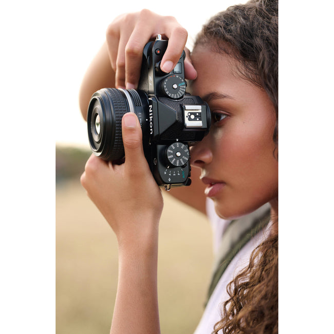 Nikon Zf Mirrorless Camera with 24-70mm f/4 Lens (Black)